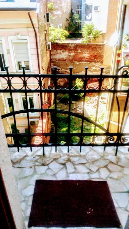 Time Traveling Apartment Sofia City Exterior foto